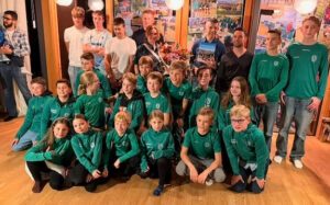 Nachwuchs-Triathleten feiern Saisonabschluss mit Triathlon-Prominenz